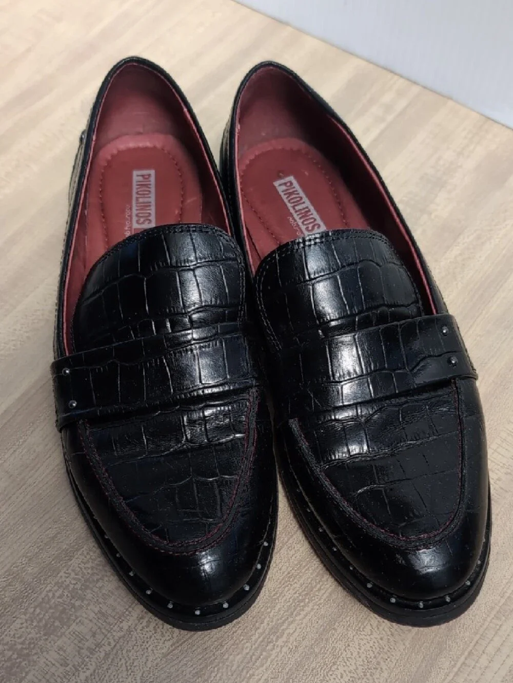 PIKOLINOS Black Glossy Croc-Embossed Leather Women's Loafers Size 38 US 7.5